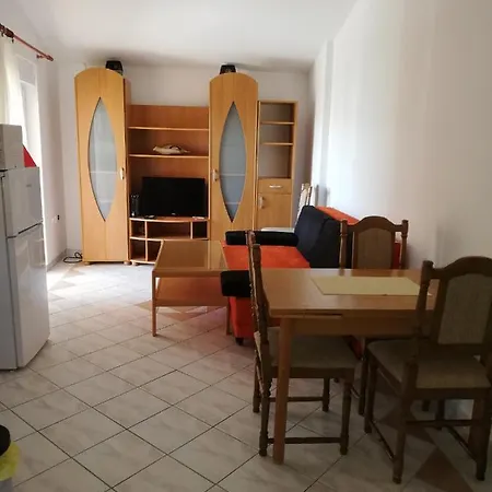 Adrian Ponuka Tri Samostatne Len 10m Od Mora. Apartment